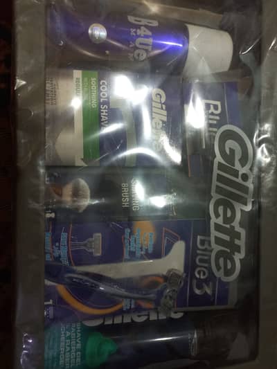 Gillette Blue 3 Executive Grooming Set (Factory Sealed 5-Piece Pack)