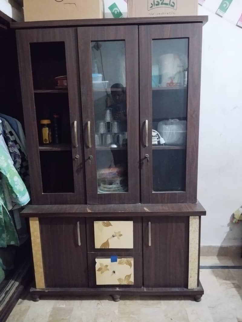 Dressing Table and Divider 0