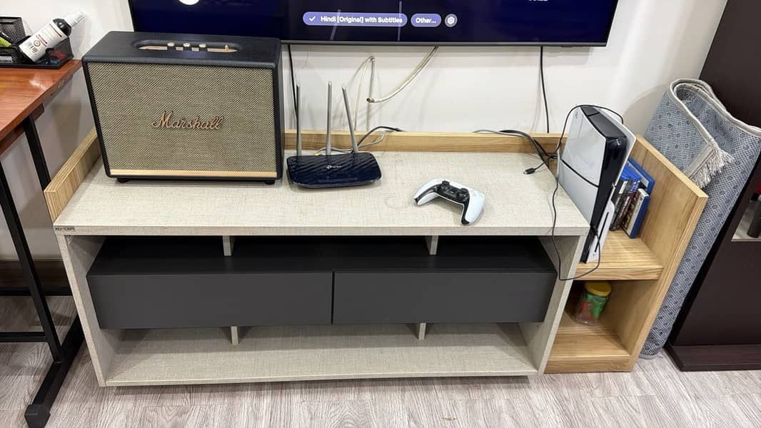 Tv console 0