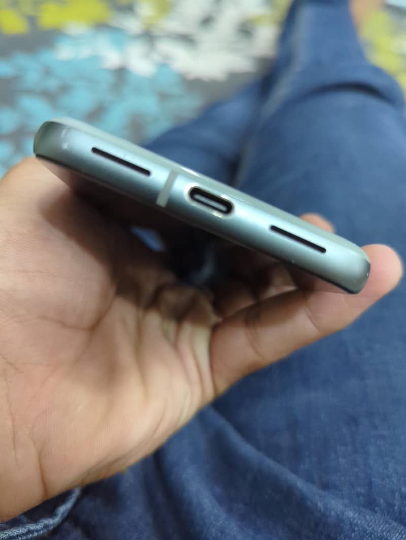Google Pixel 8 1