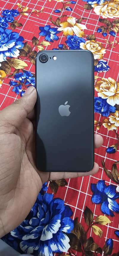 Apple iPhone SE