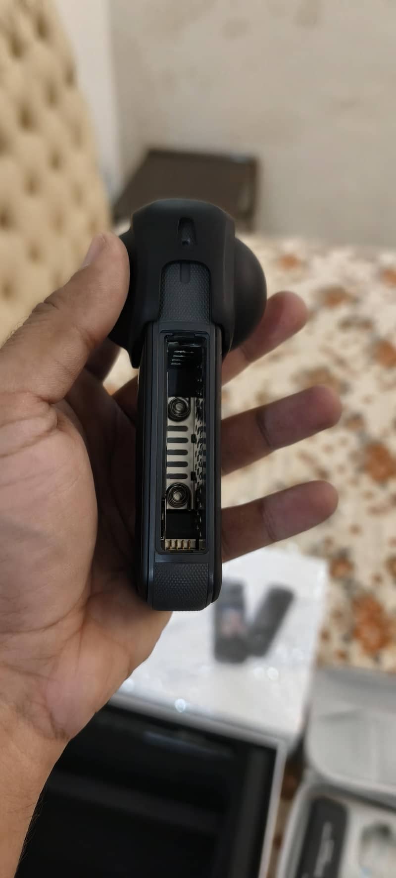 Insta 360x5 Essential Bundle 6
