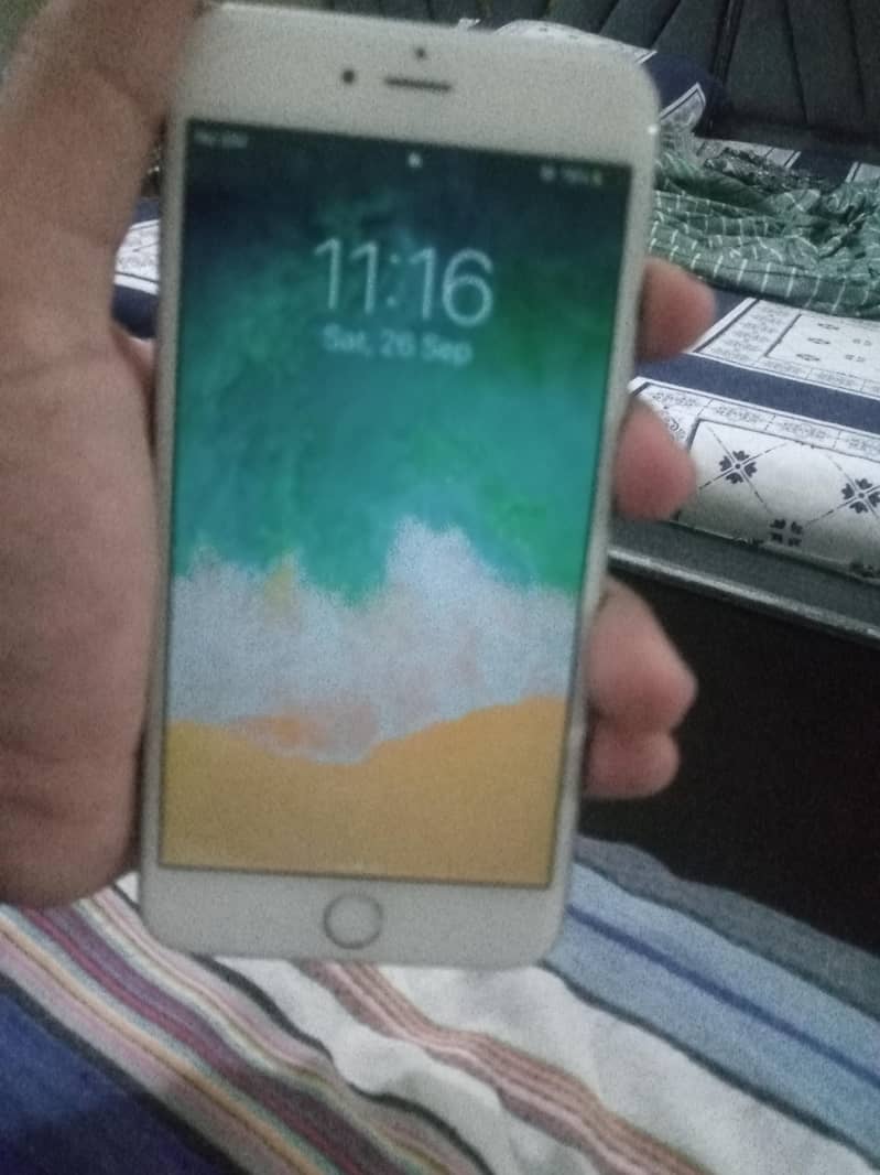 Apple iPhone 6 Plus 1