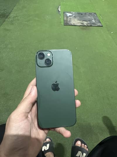 Apple iPhone 13