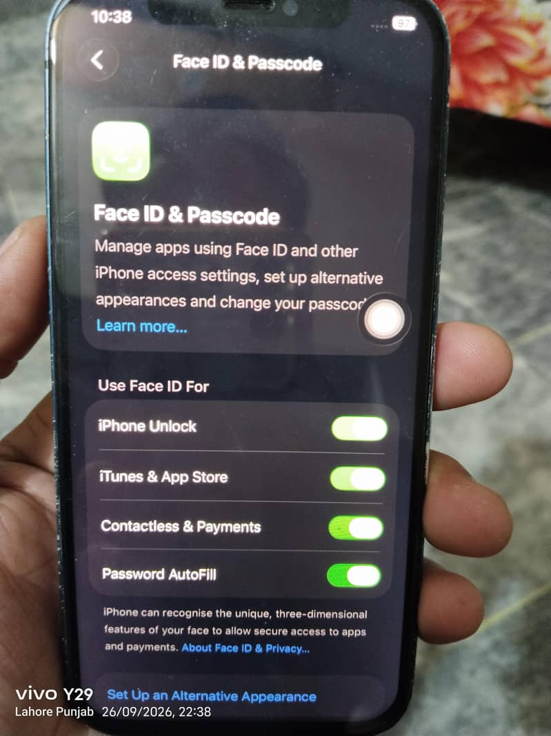 Apple iPhone 12 4