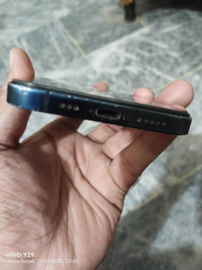 Apple iPhone 12 9