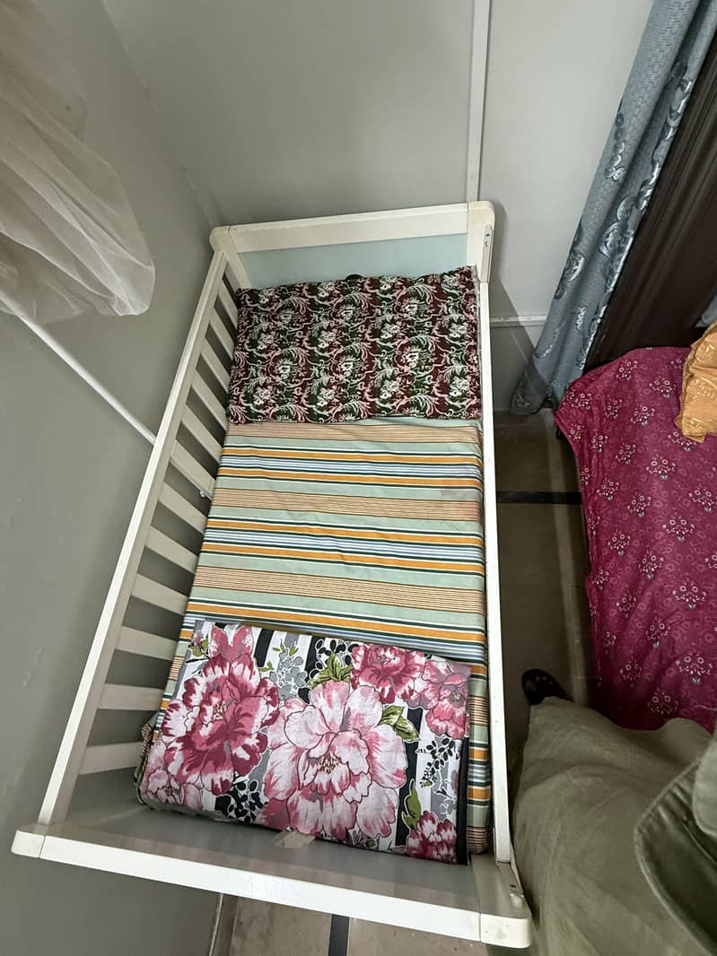 Baby cot 0