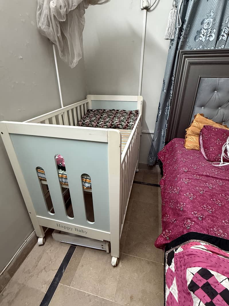 Baby cot 1