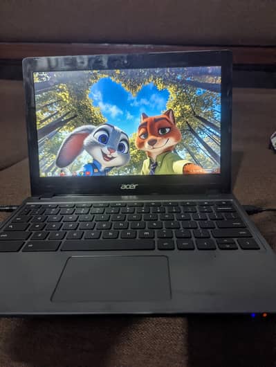 ​Acer Chromebook C740 - 4GB RAM / 16GB SSD - Good Condition