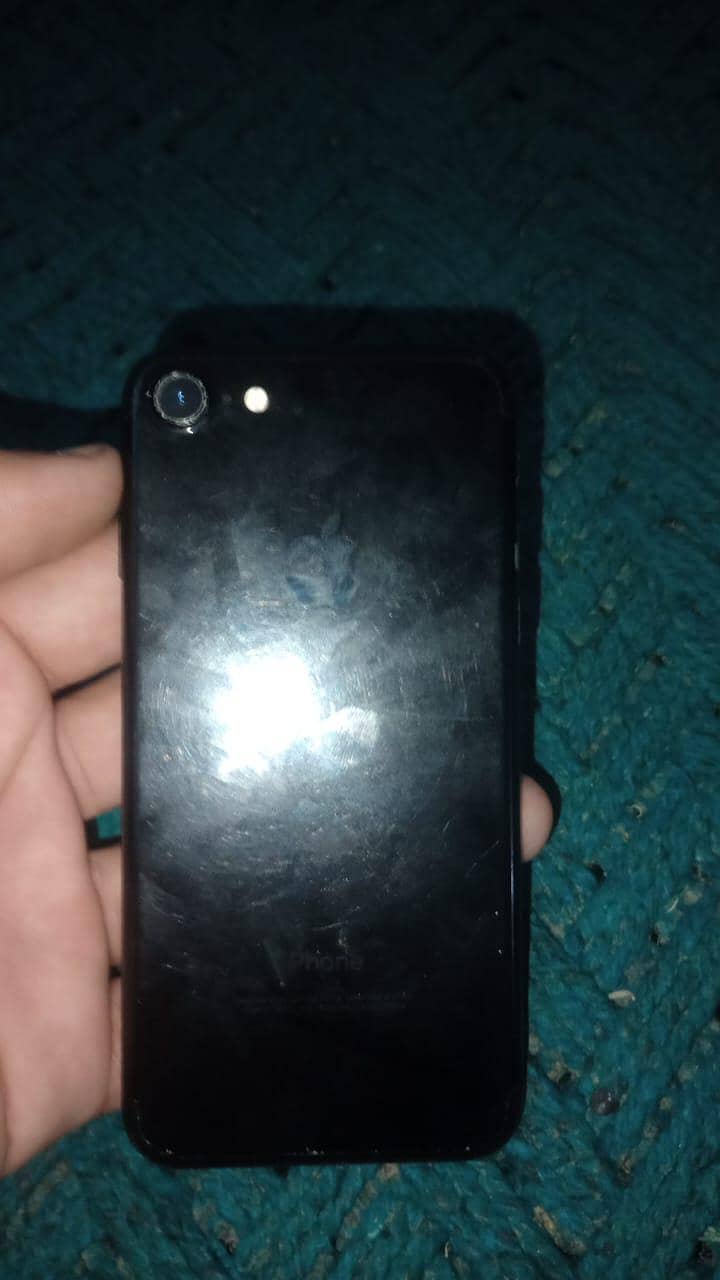 Apple iPhone 7 2