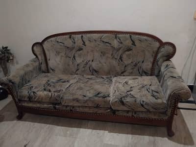 Premium 6-Seater Sofa Set  – Fresh Condition