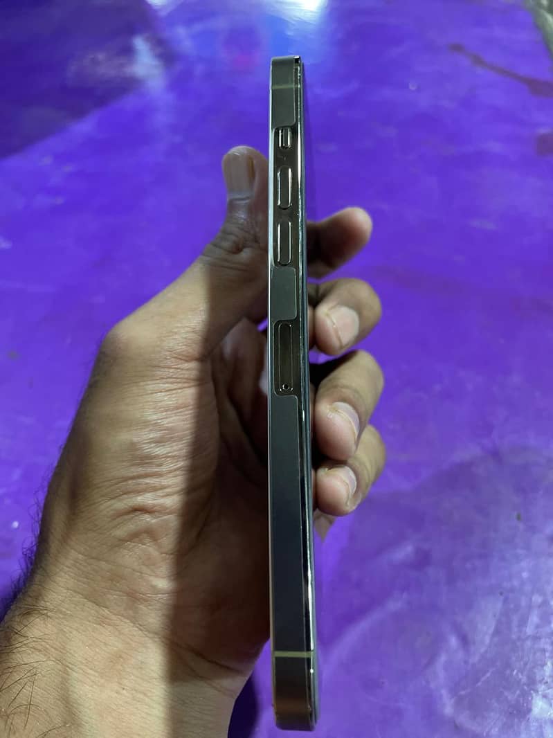 Apple iPhone 14 Pro Max 5