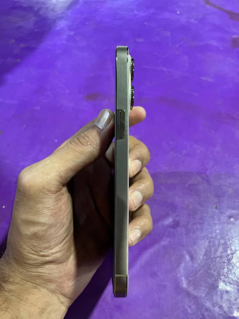 Apple iPhone 14 Pro Max 7