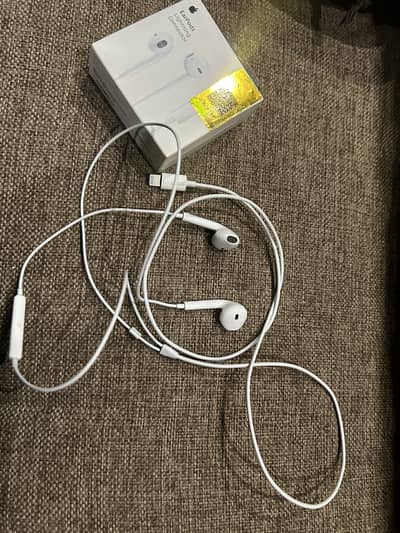 Genuine wired Earphones