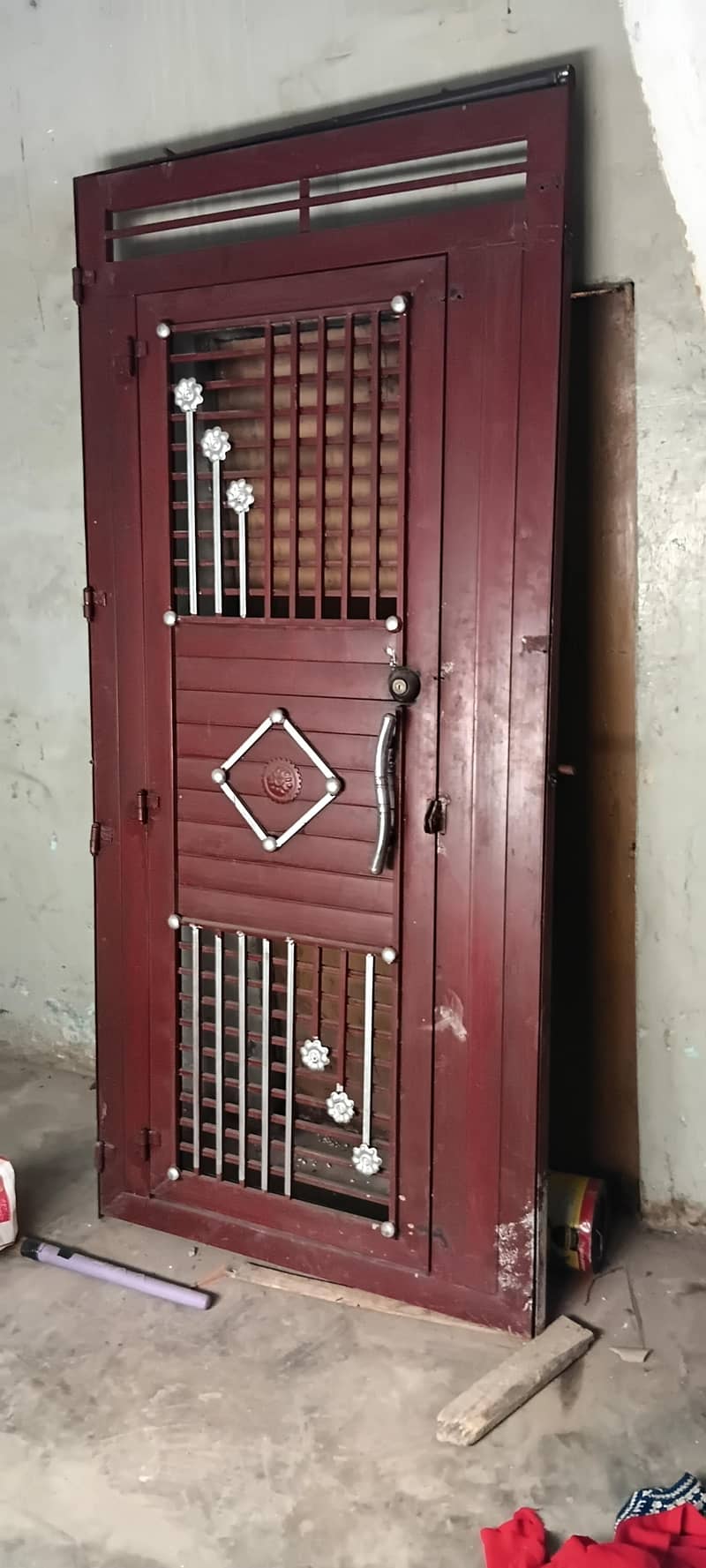 door with lock 0