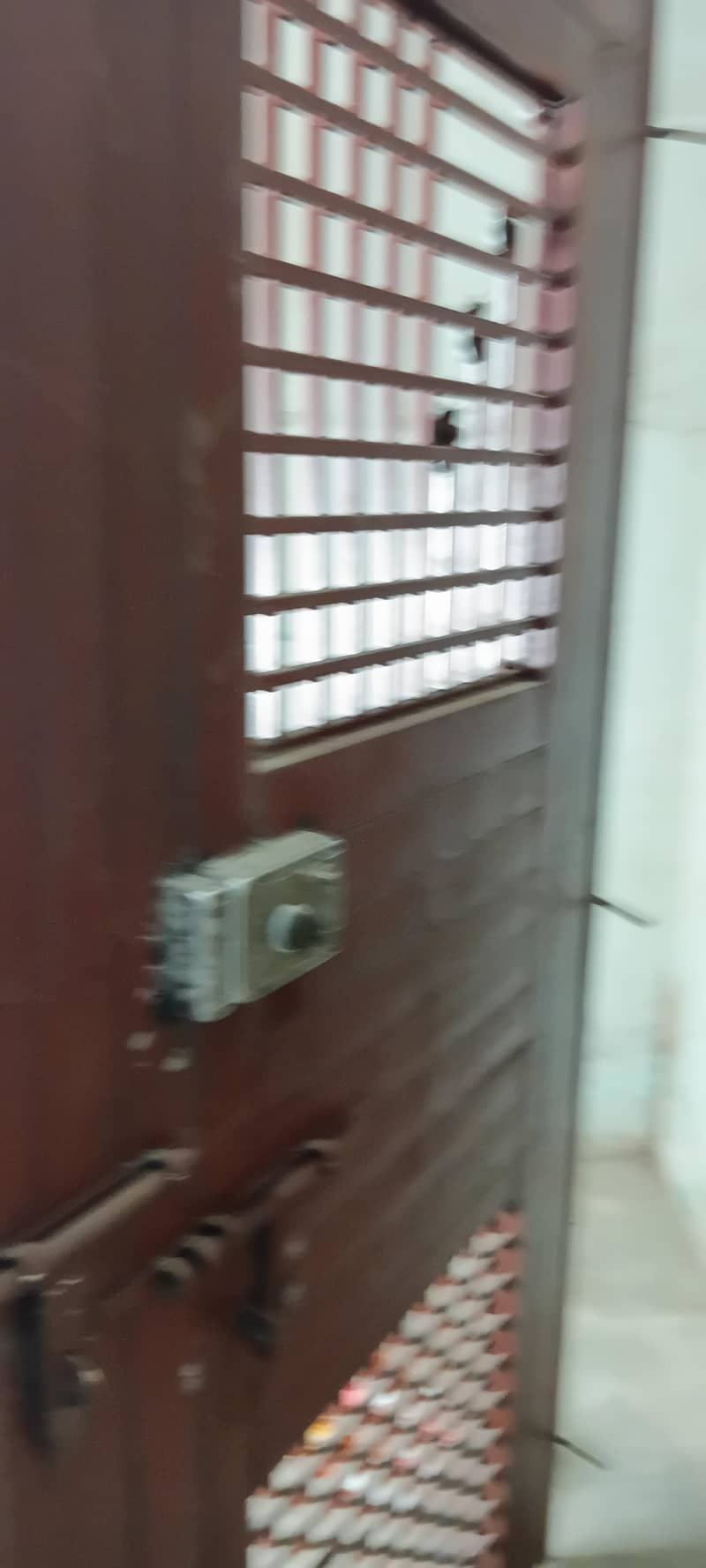 door with lock 1