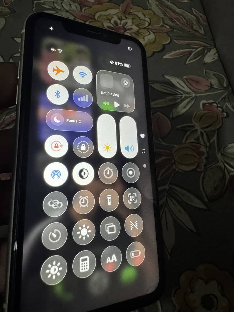 Apple iPhone 11 3