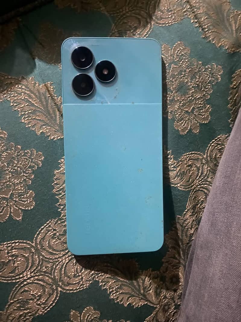 Realme C51 0