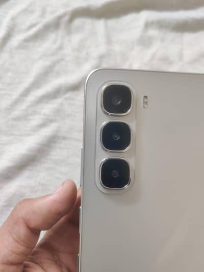 Infinix Hot 60i