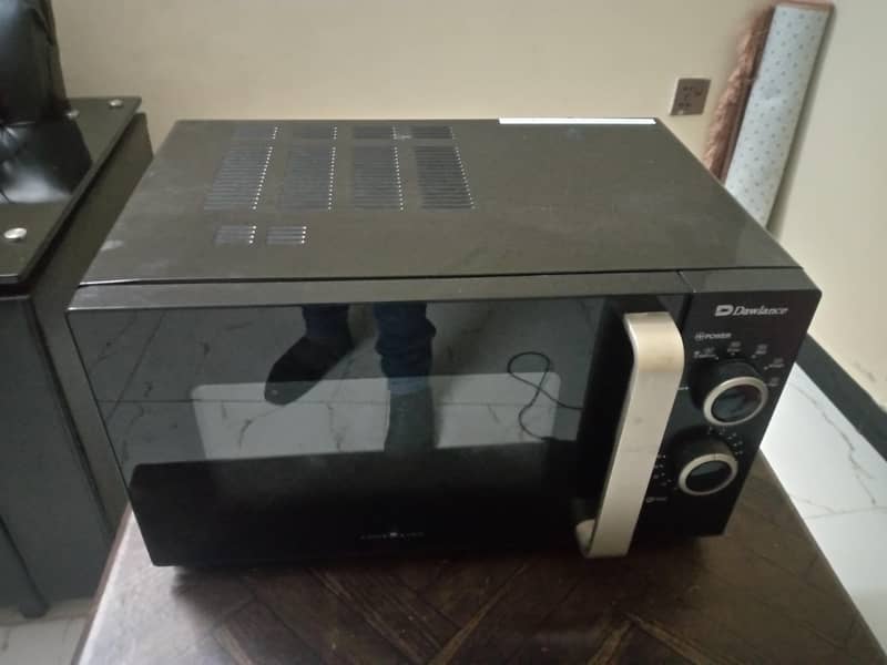 Microwave oven 1