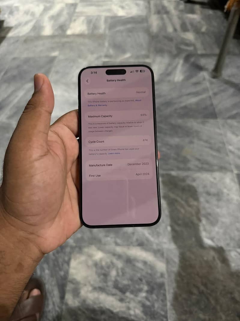 Apple iPhone 15 Pro Max 2