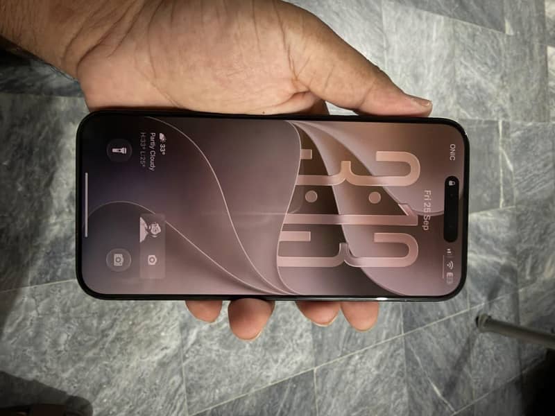 Apple iPhone 15 Pro Max 9