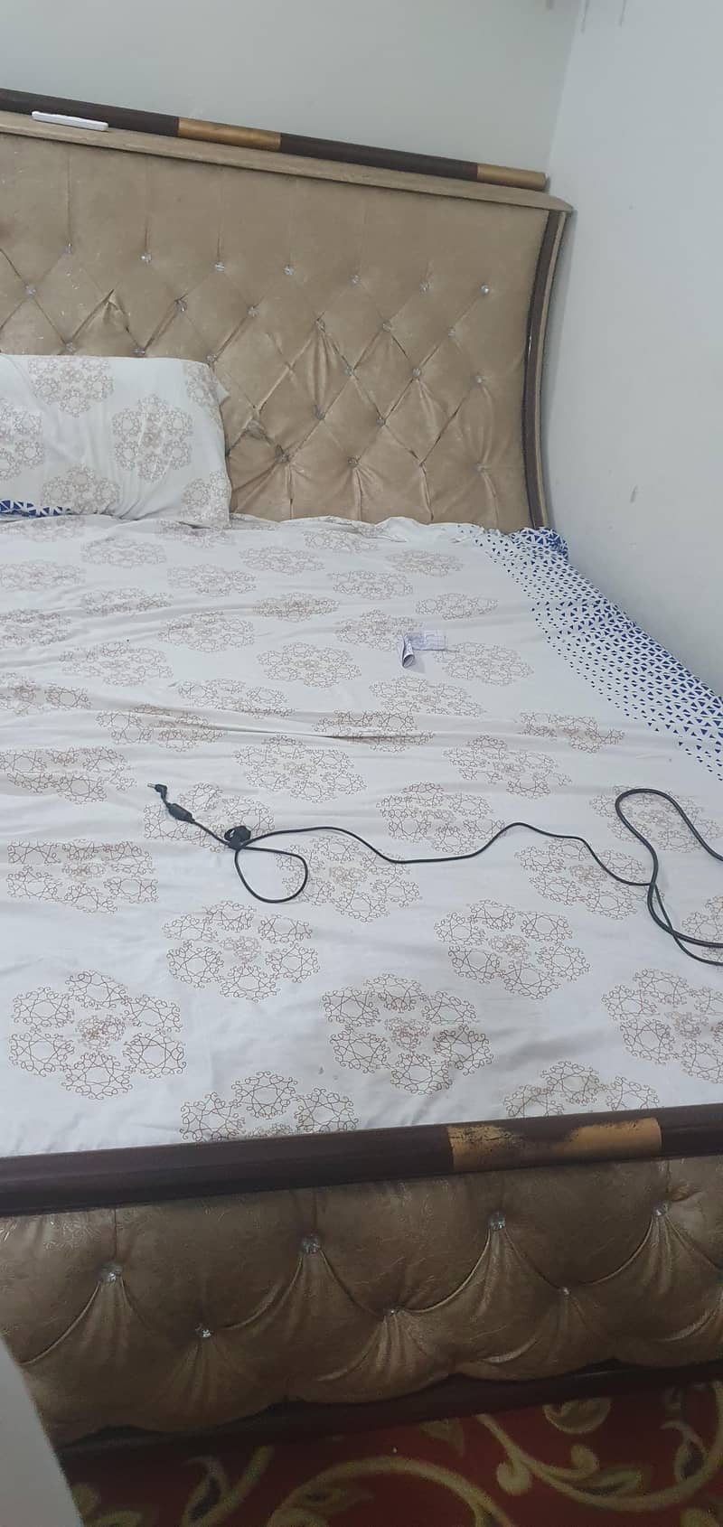 Bed, dressing table, 2 drawers 1