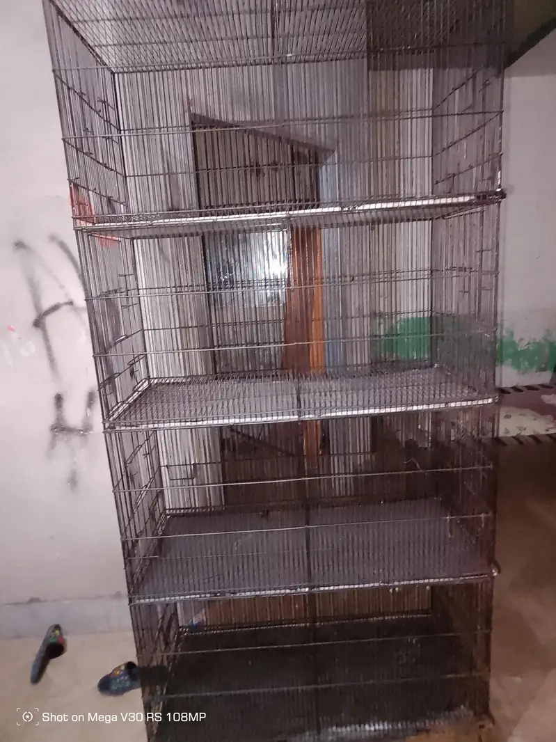 Birds cage 4 Boxes 10/10 condition All Ok Black colour Heavy iron made — photo 10