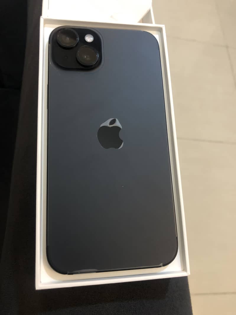 Apple iPhone 15 plus 0