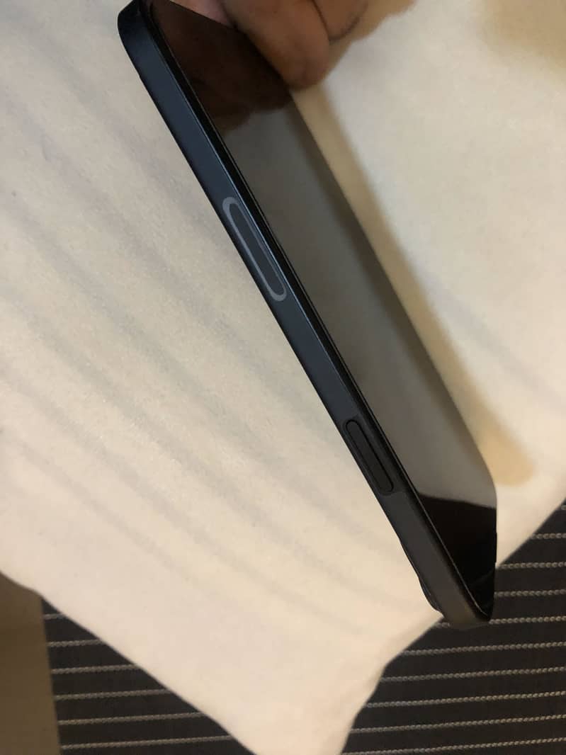 Apple iPhone 15 plus 2