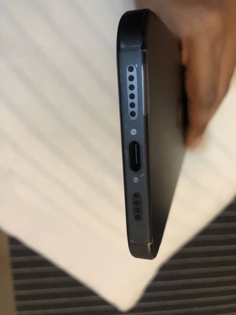 Apple iPhone 15 plus 3