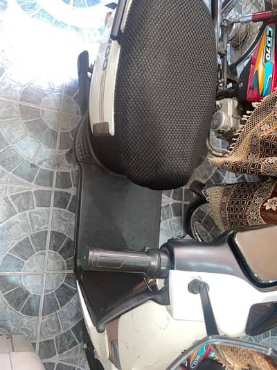 revoo Scooty A11