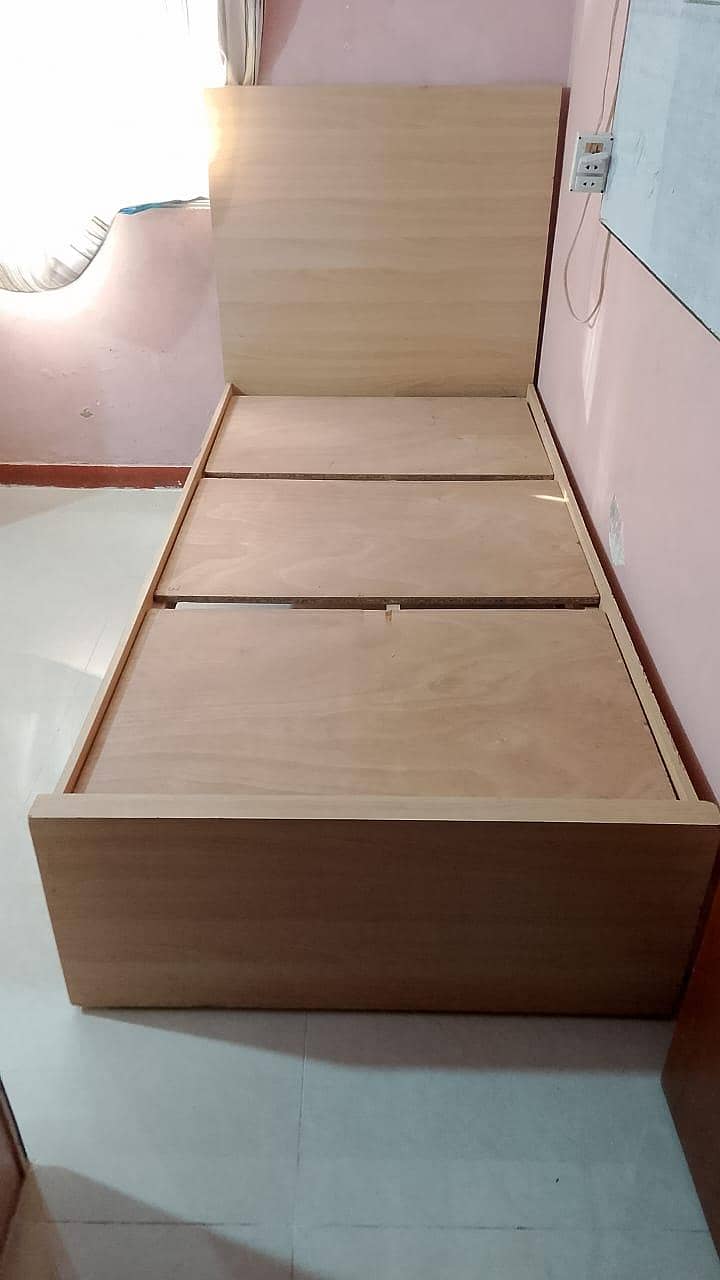 Single bed with two almari 1
