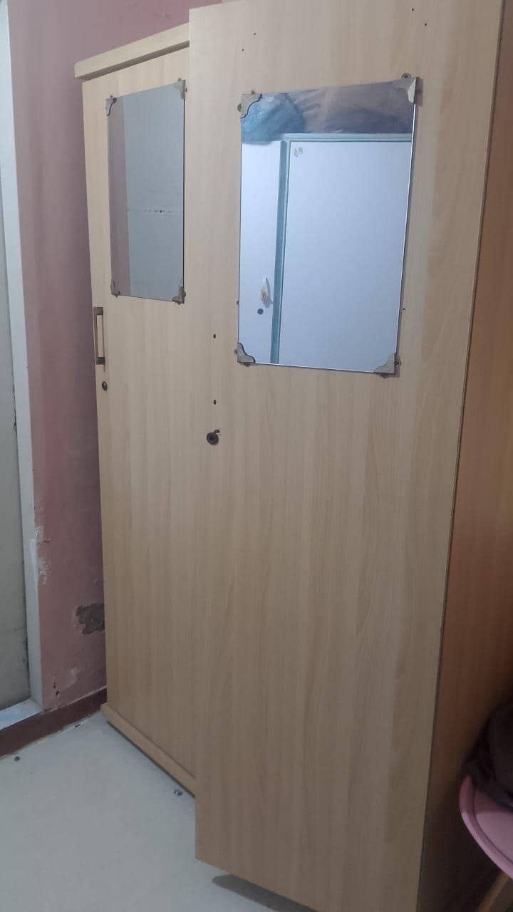 Single bed with two almari 7