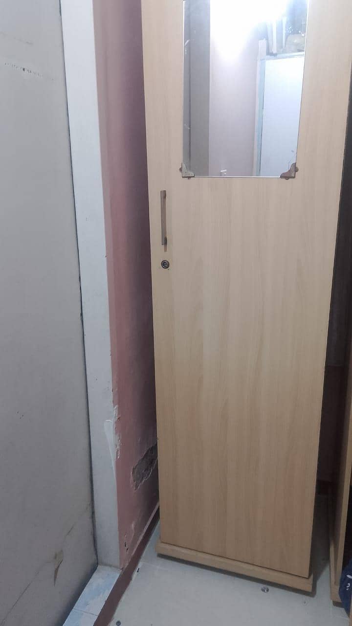 Single bed with two almari 11