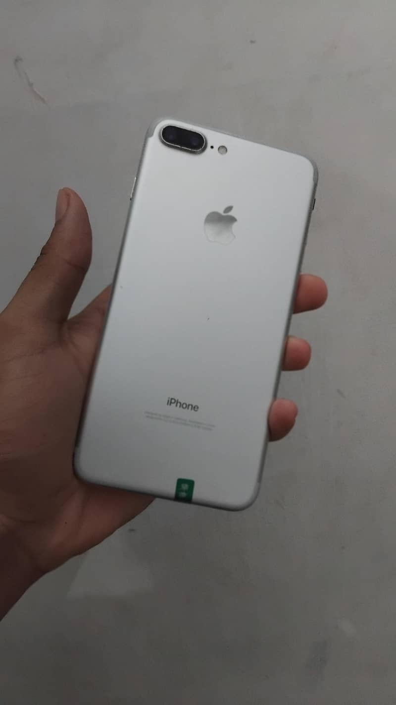 Apple iPhone 7 Plus 2