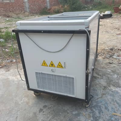 varoline commercial freezer 15 cubic 6 month use all ok without frame