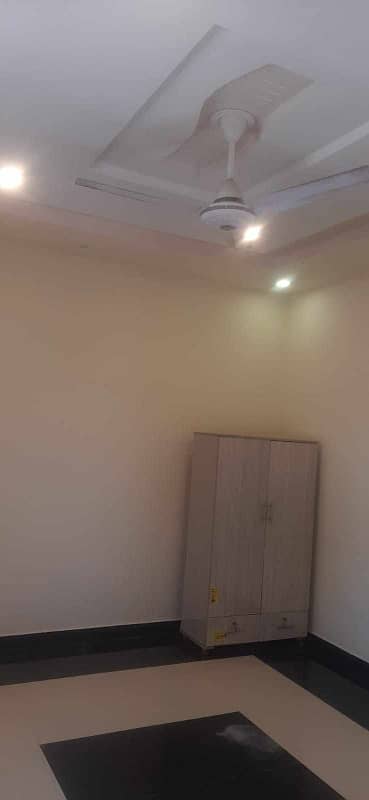 5 marla 1st floor for rent