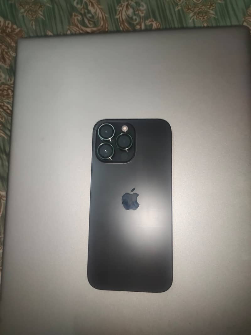 Apple iPhone 14 Pro Max 4