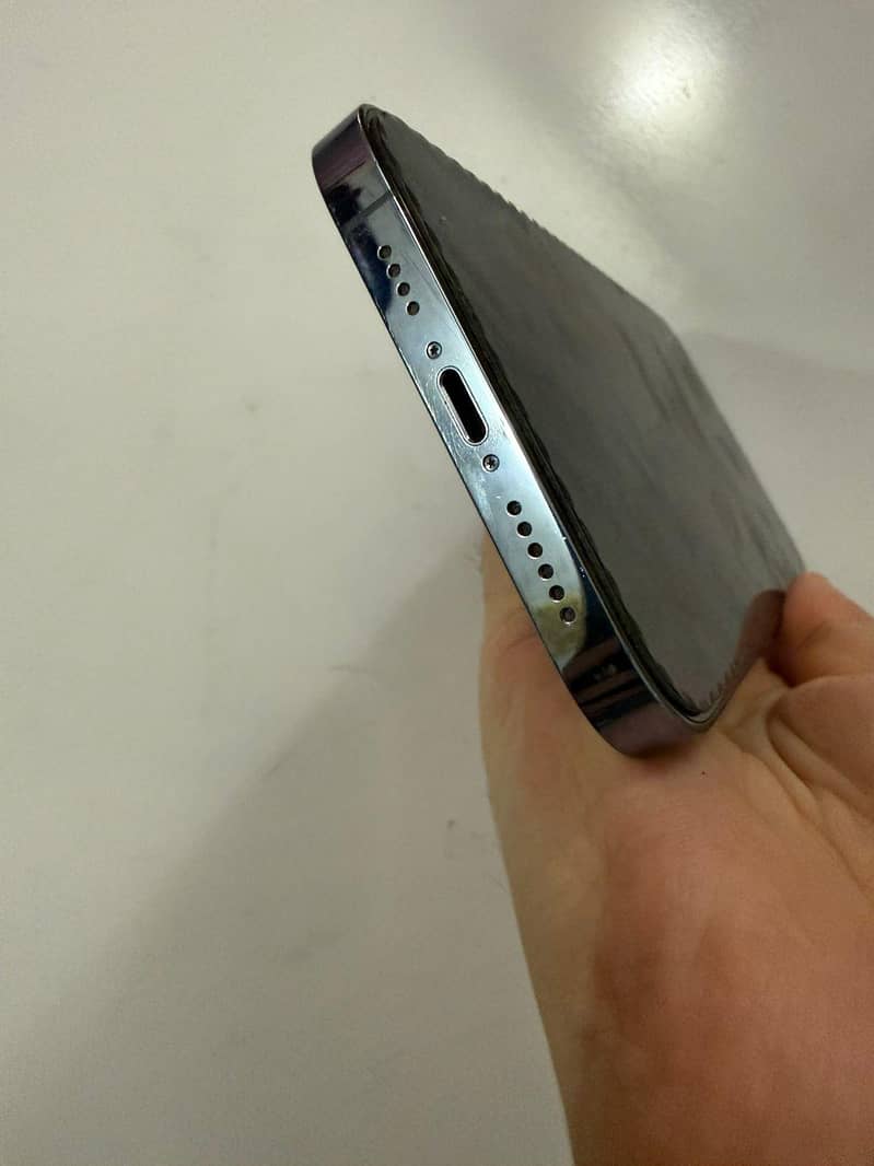 Apple iPhone 13 Pro Max 3