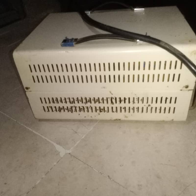 Steblizer universal 10000 w 3