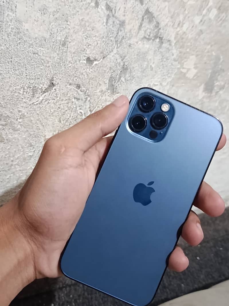 Apple iPhone 12 Pro 3