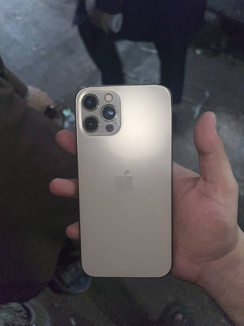 Apple iPhone 12 Pro 4