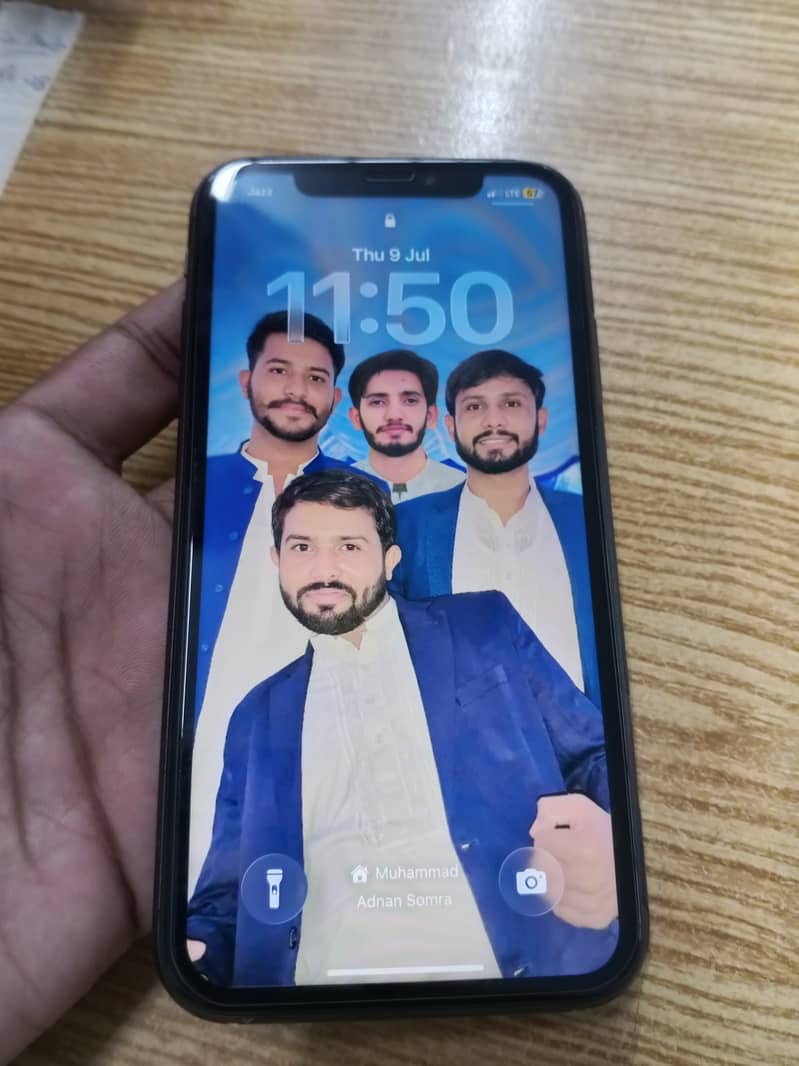 Apple iPhone 11 4