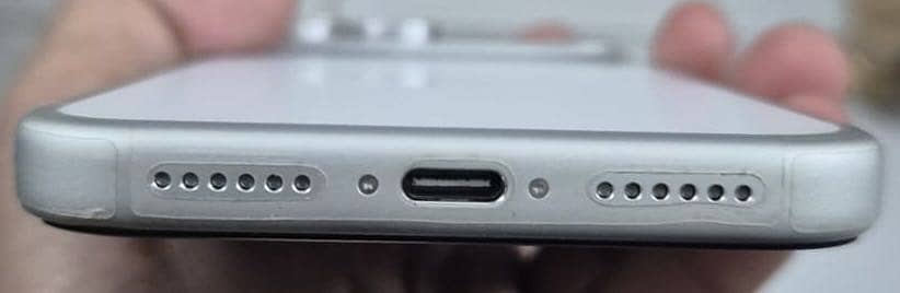 Apple iPhone 17 Pro Max 4