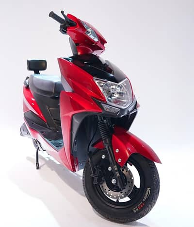 Road king lithium electric scooty