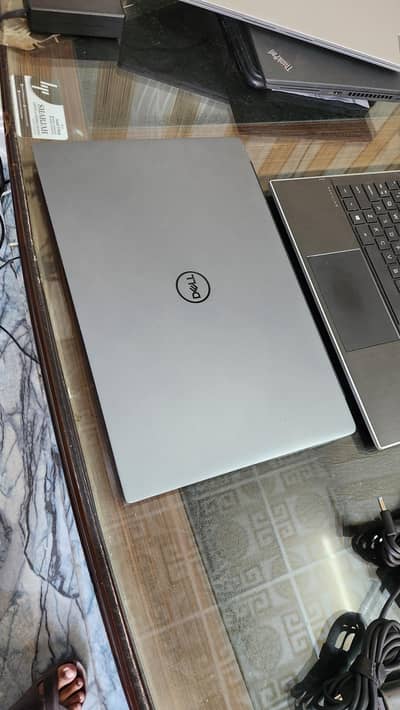 Dell vostro 15 | i5 10th|8gb gb ram