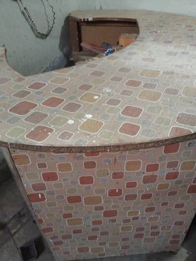 round shape counter for shops