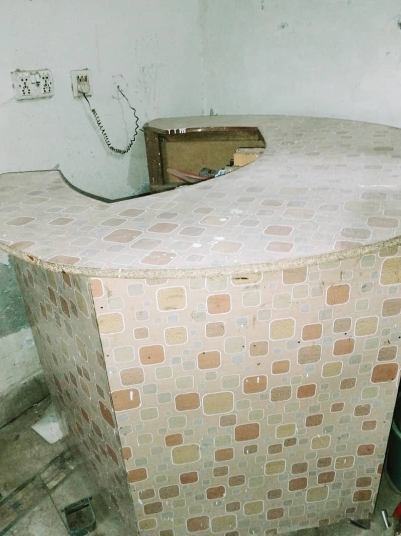round shape counter for shops 1
