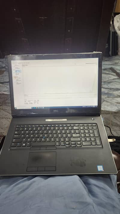 Dell precision 7730 | i7 8th | 16gb ram | 256nvme | 6gb card p3200